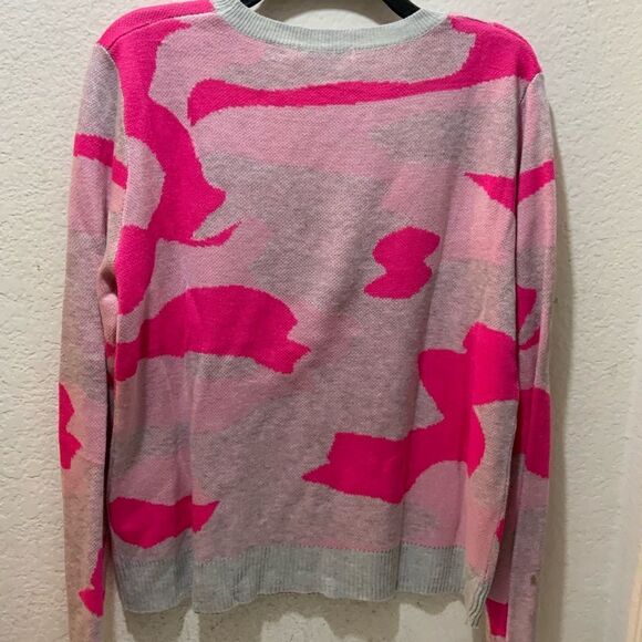 NEW Fate neon pink camo sweater.Super soft light weight size L - Picture 8 of 11